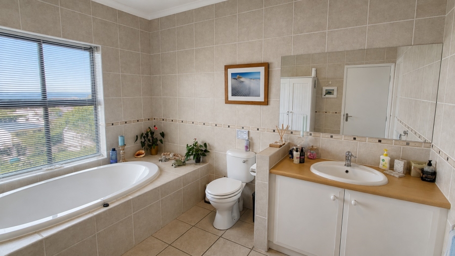 2 Bedroom Property for Sale in Froggy Farm Western Cape